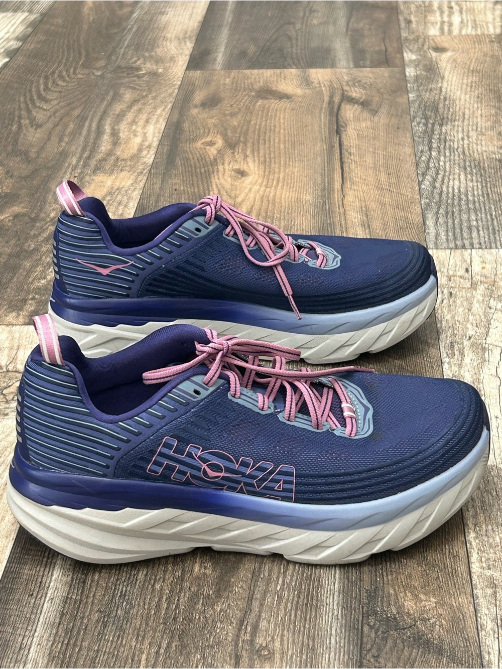 Hoka One One Bondi 6 purple Pink Women US 10.5 Running Walking
Shoes